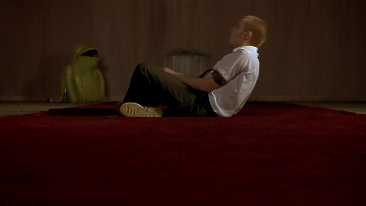 Trainspotting.1996.720p.BRRip.XviD.AC3-RARBG.avi_20140227_182614.640.jpg