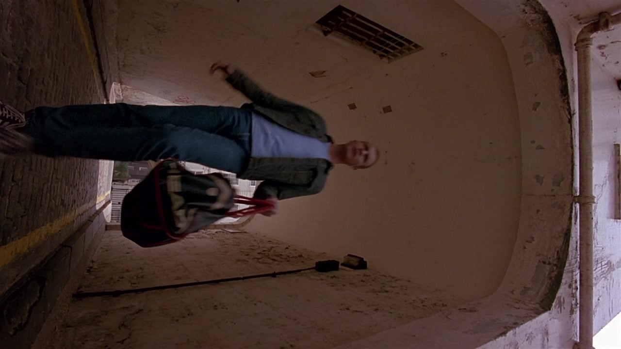Trainspotting.1996.720p.BRRip.XviD.AC3-RARBG.avi_20140228_134117.890.jpg