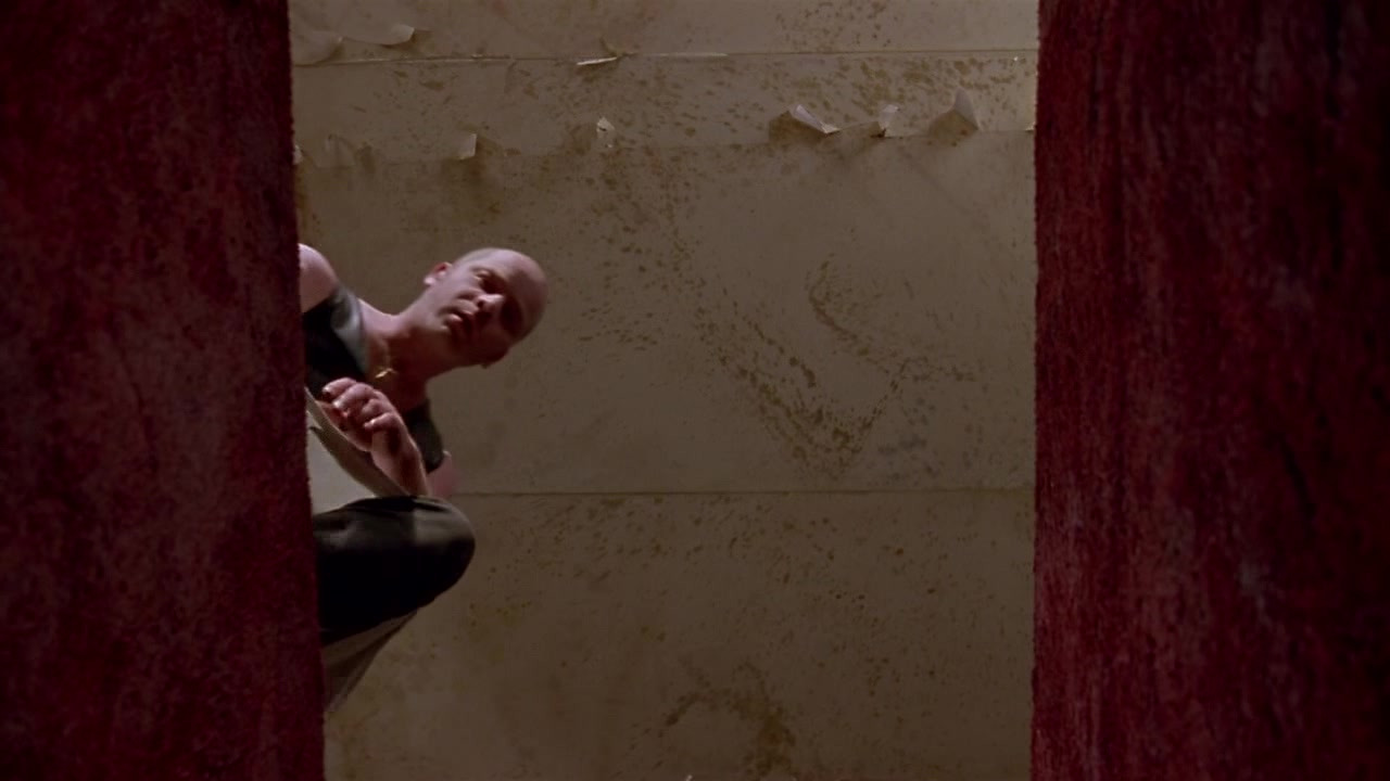 Trainspotting.1996.720p.BRRip.XviD.AC3-RARBG.avi_20140227_182630.859.jpg