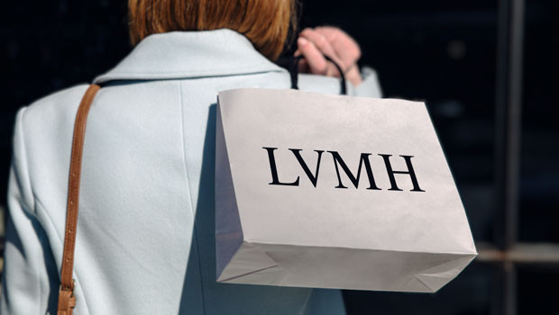 dl--lvmh--louis-vuitton-moet-hennessy--logo--20231011-1203_620x350.jpg