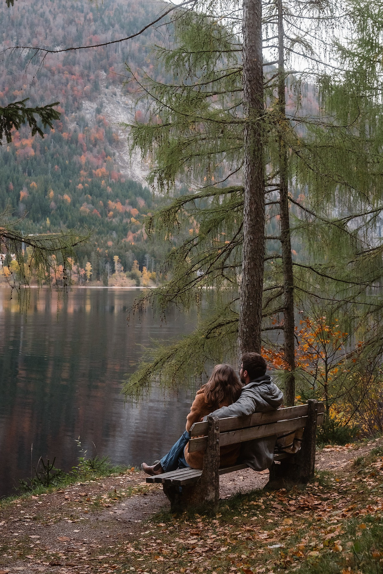ahmetyuksek-couple-on-bench-10140688_1920.jpg