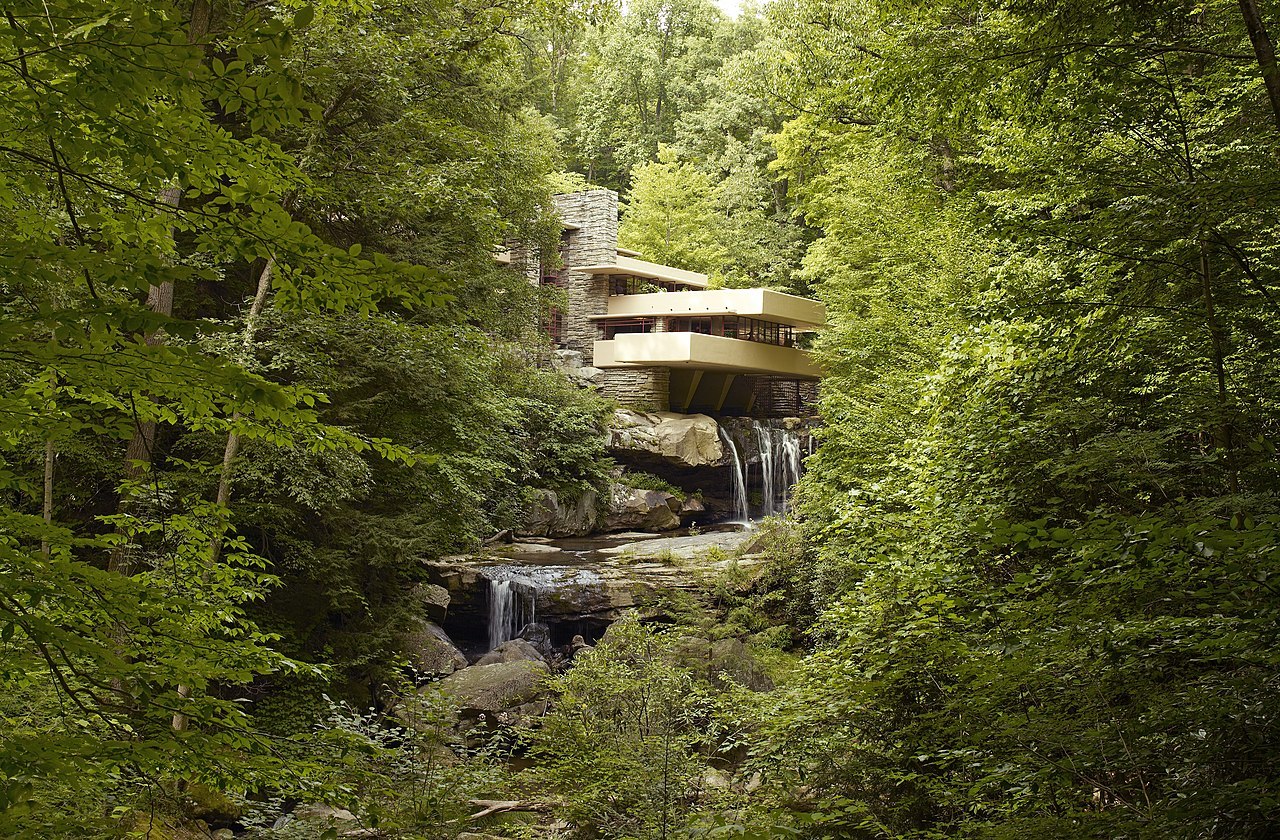 Fallingwater,_also_known_as_the_Edgar_J._Kaufmann,_Sr.,_residence,_Pennsylvania,_by_Carol_M._Highsmith.jpg