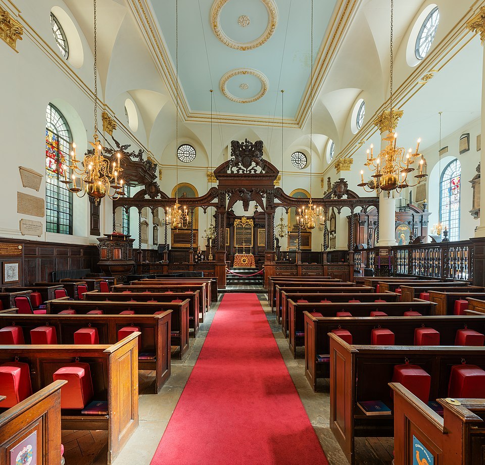 St_Margaret_Lothbury_Church,_London,_UK_-_Diliff (1).jpg