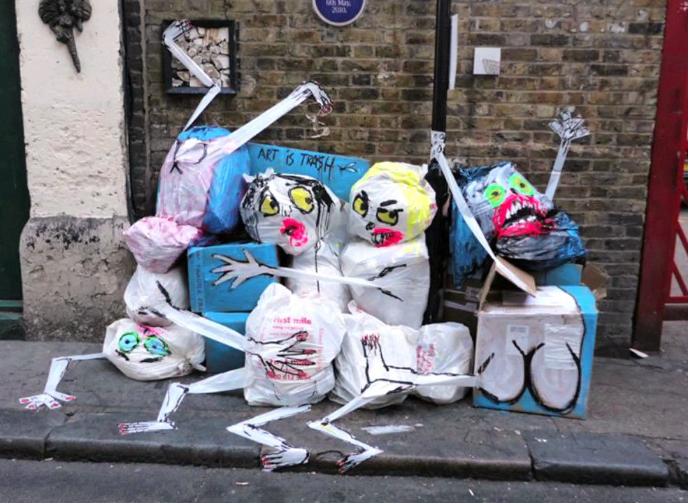 2.파야로의 쓰레기더미 그림.jpg