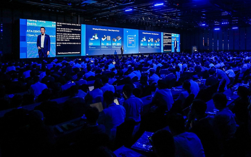 사진2) 인텔 AI 서밋 서울 2025.jpg