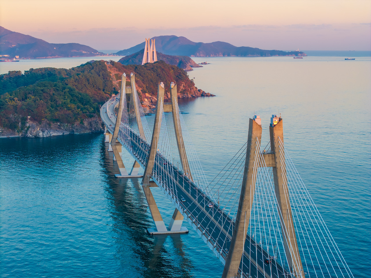 거제도와 부산을 연결시켜 주는 거가대교1.jpg