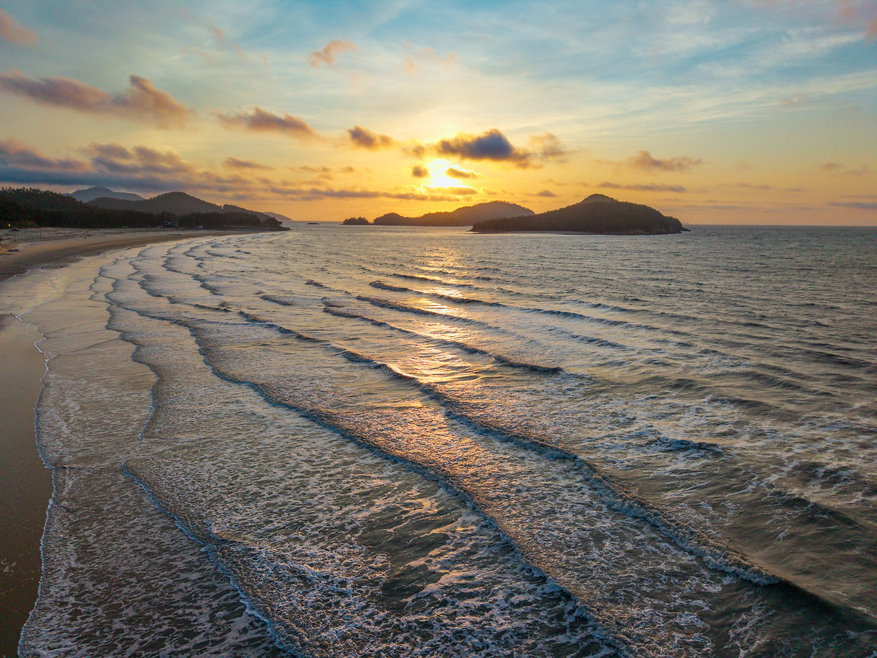 아름다운 노을을 바라보며 캠핑을 즐기다2.jpg