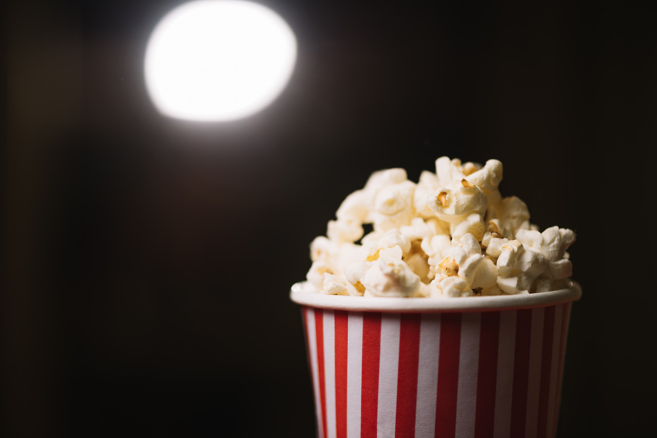 striped-popcorn-bucket-cinema.jpg