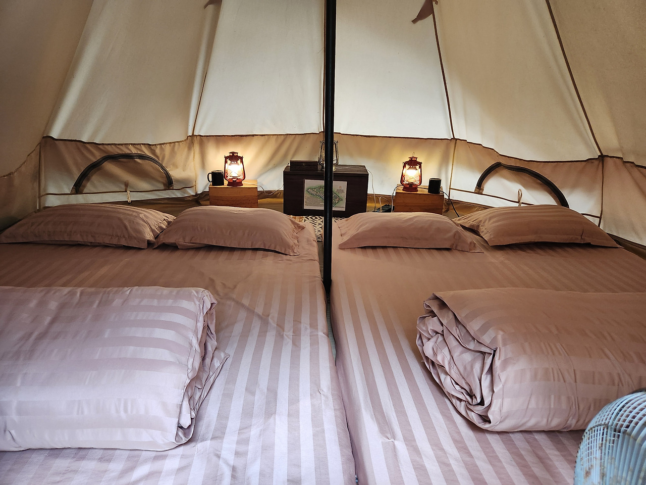 캠핑장 숙소.jpg