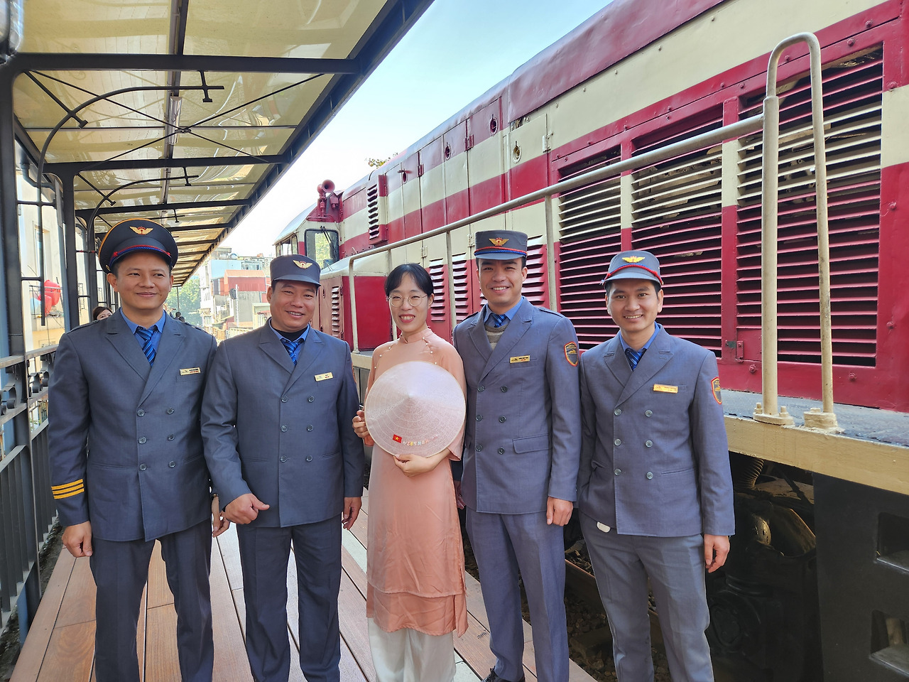 승무원들과 사진.jpg