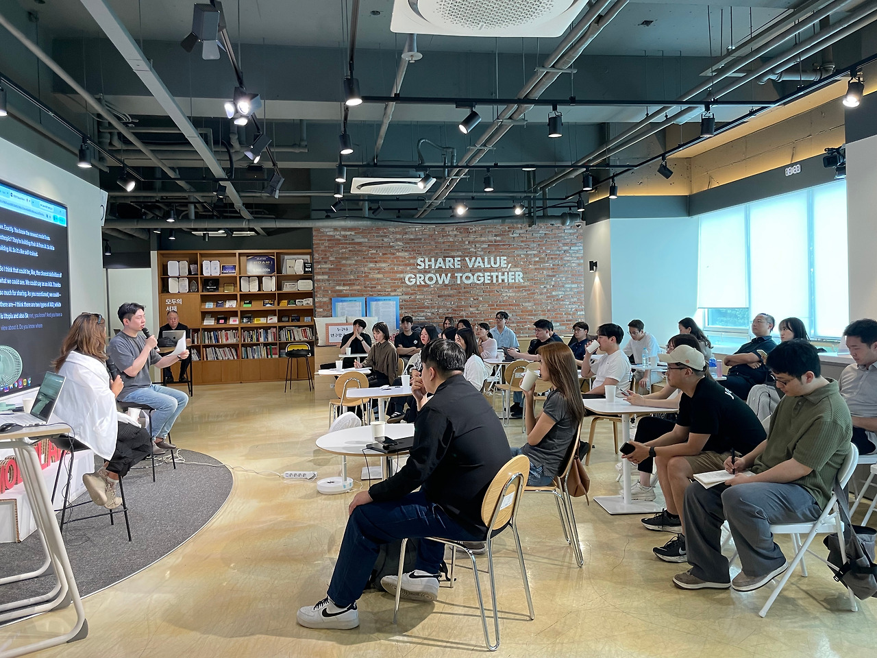미국에선 이미 지식 노동이 끝났다: 21년 차 변호사가 창업으로 간 이유