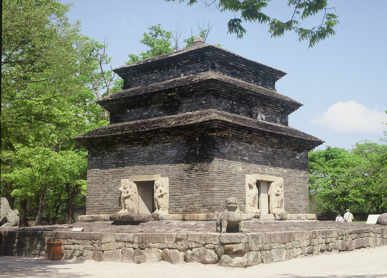 분황사석탑7 [사진제공(촬영자) - 경주시 관광자원 영상이미지].jpg