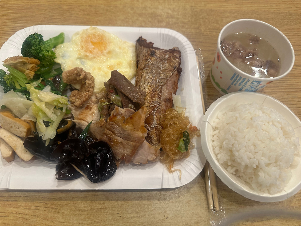 쯔주찬 한상 차림.jpg