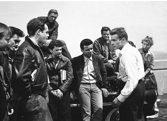 영화 이유없는 반항 07.jpg