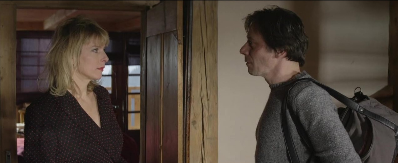 영화 러브 이즈 크라임 19.jpg