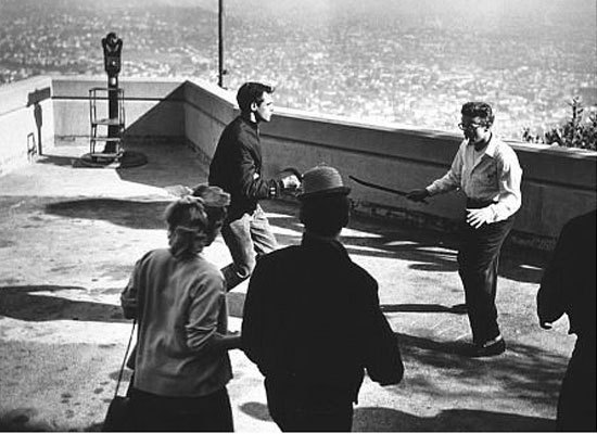 영화 이유없는 반항 05.jpg