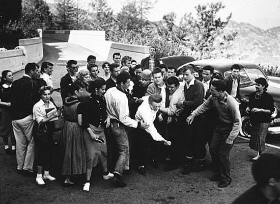 영화 이유없는 반항 08.jpg