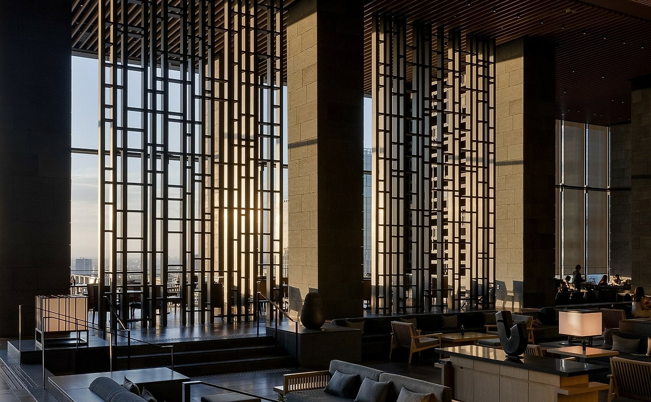 Ben_Richards_Aman_Tokyo_Autumn_026 (1) (1).jpg