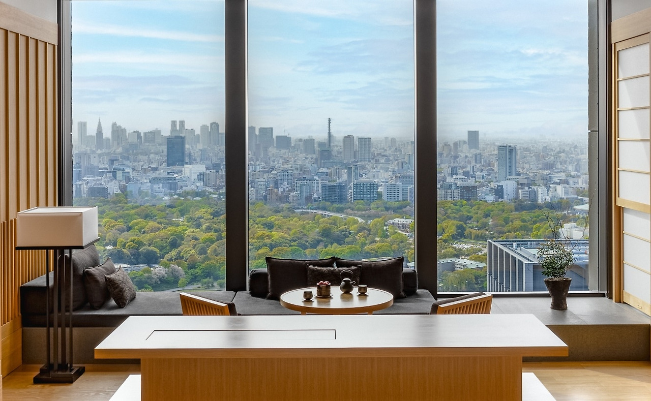 aman_tokyo_japan_-_room_view (2).jpg