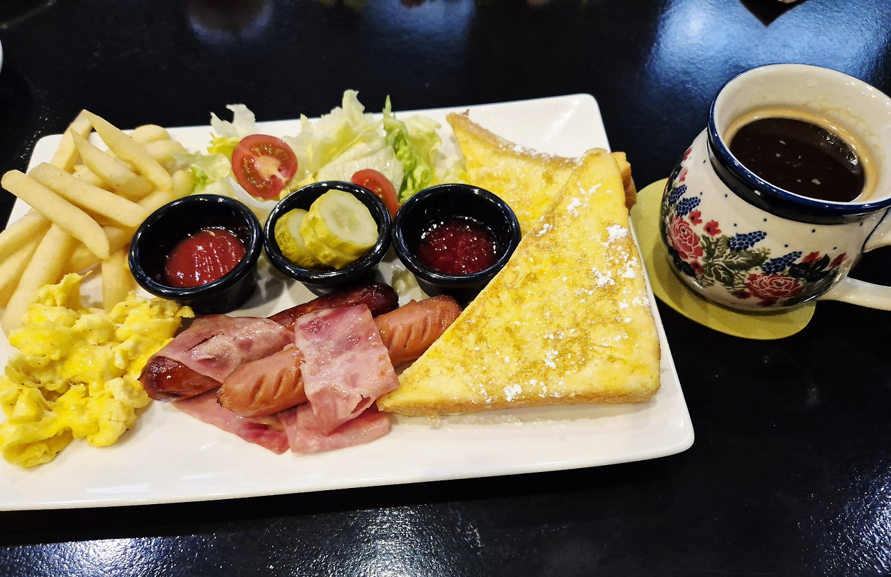 북한산 브런치.jpg