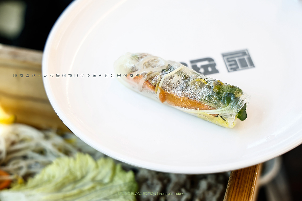 THE BRUNCH STORY 894.jpg