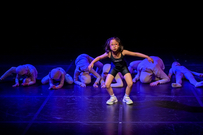 [국립극단] 기획초청 Pick크닉 열린 객석 이상한어린이연극-오감도(2026) 홍보사진04.jpg