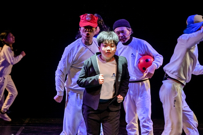 [국립극단] 기획초청 Pick크닉 열린 객석 이상한어린이연극-오감도(2026) 홍보사진10.jpg