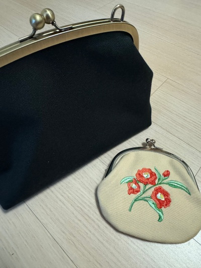 20260404엄마의 지갑은 촌스러웠는데.jpg