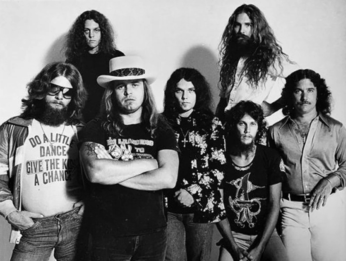 Lynyrd_Skynyrd_(1977) (1).jpg