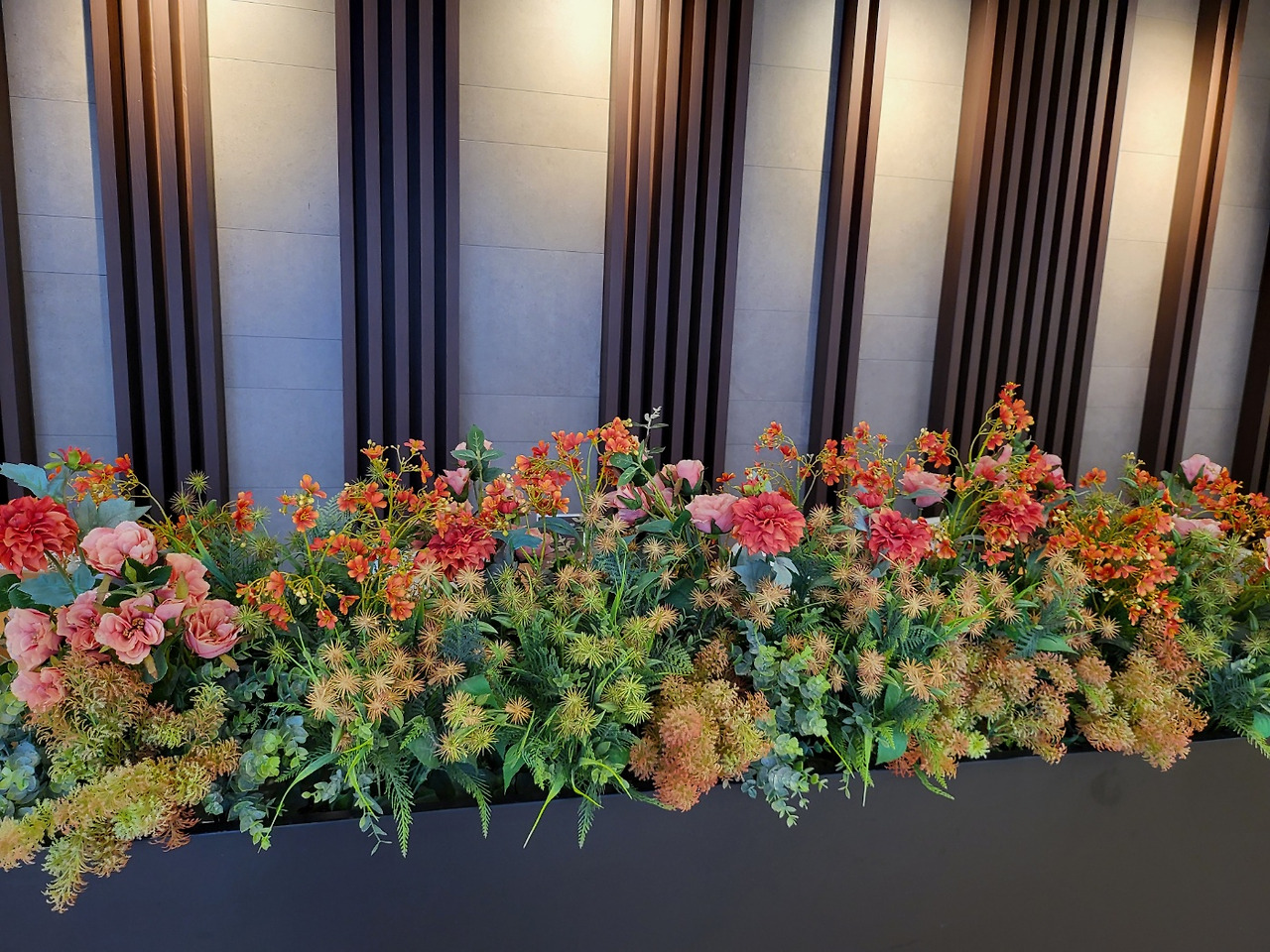 스타필드 5층 인조꽃단지.jpg