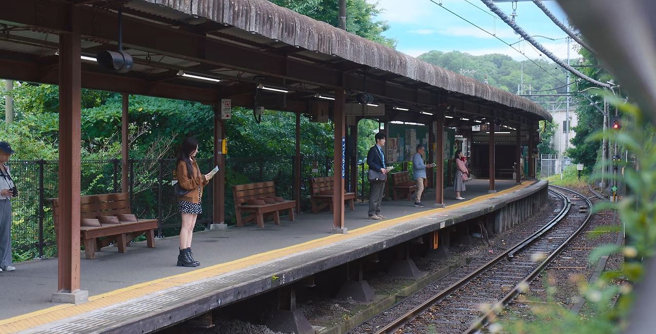 일본 고쿠라쿠지 역.jpg