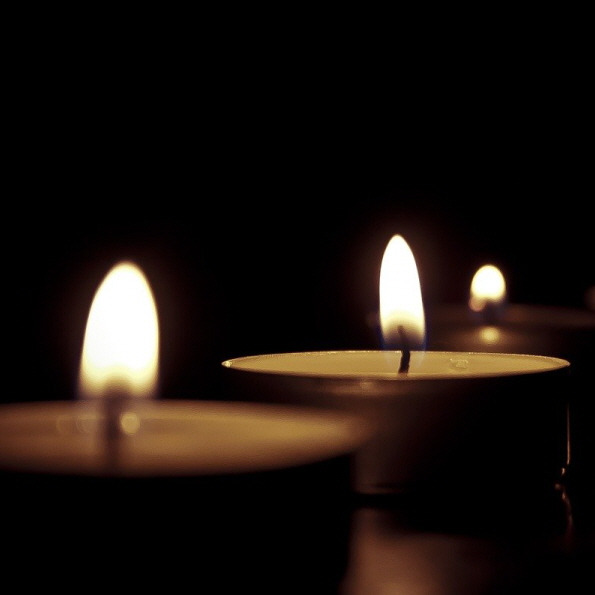 12.6_candles-209157_1280.jpg