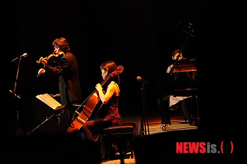 Liebesleid - Acoustic Café2.jpg