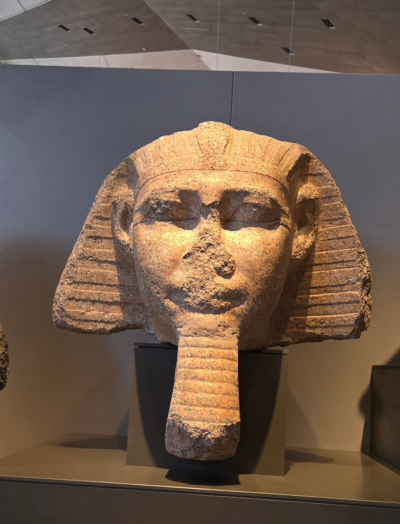 신왕조18번 아멘호테프3세.jpg