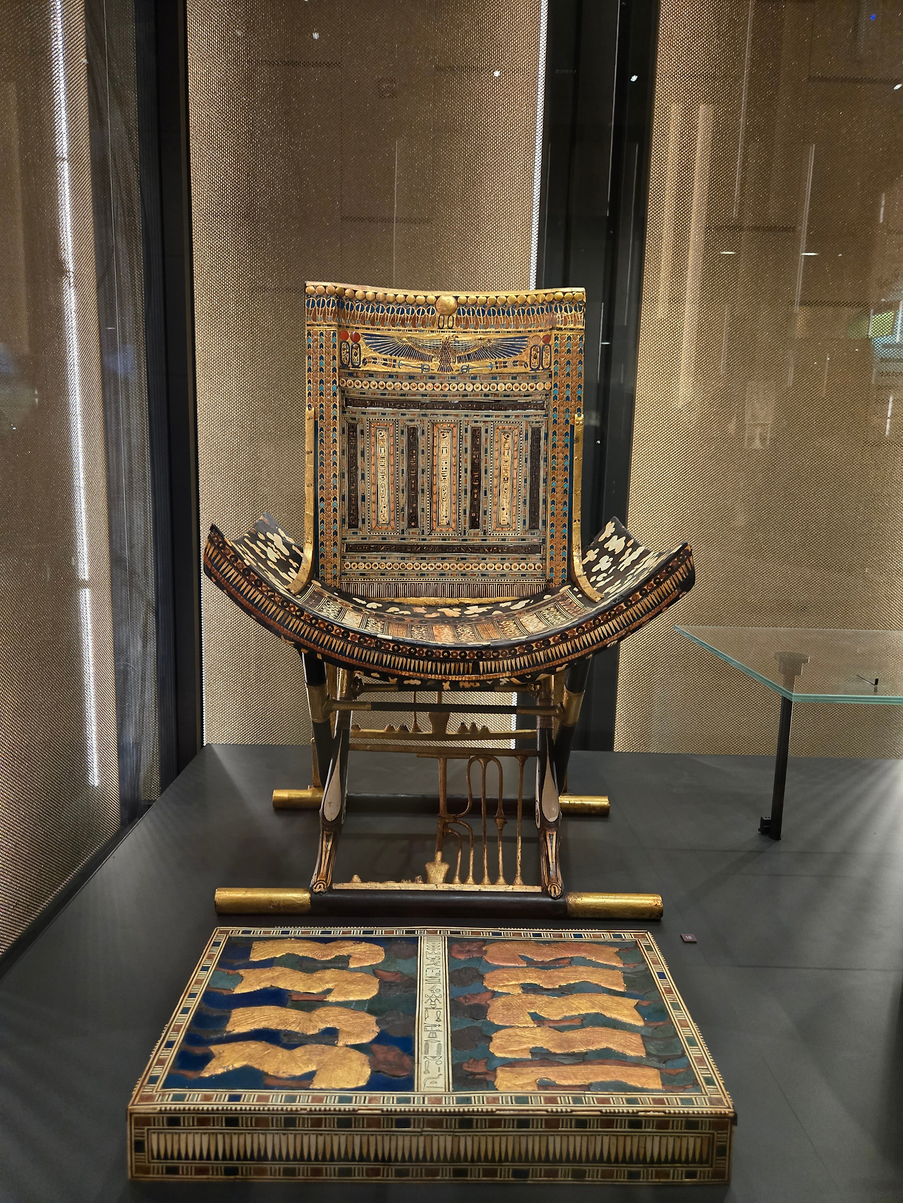 신왕국44번 (접이식의자).jpg