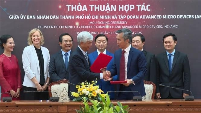 006 AMD - HCMC signing-ceremony.jpg