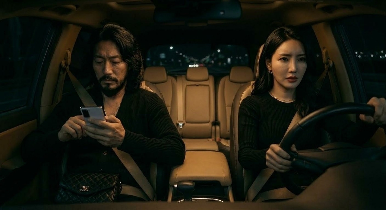 운전하는 여자.jpg