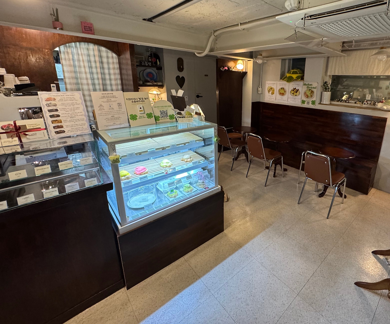 연재19 온디베 내부 홀 모습.jpg