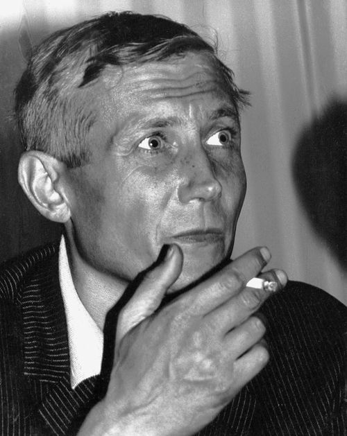 4Yevgeny Yevtushenko, 1967.jpg