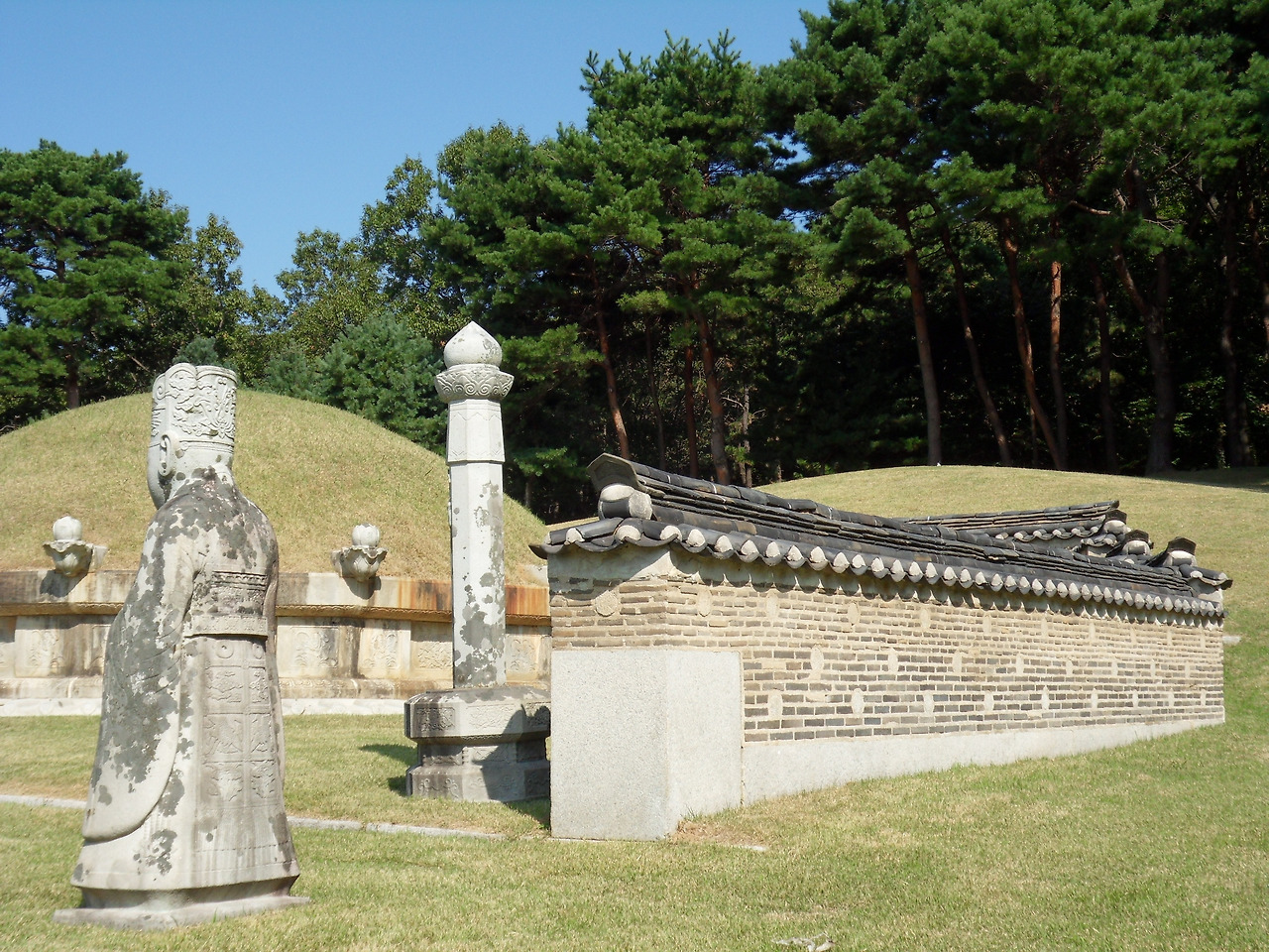 융릉 근경 후면.jpg