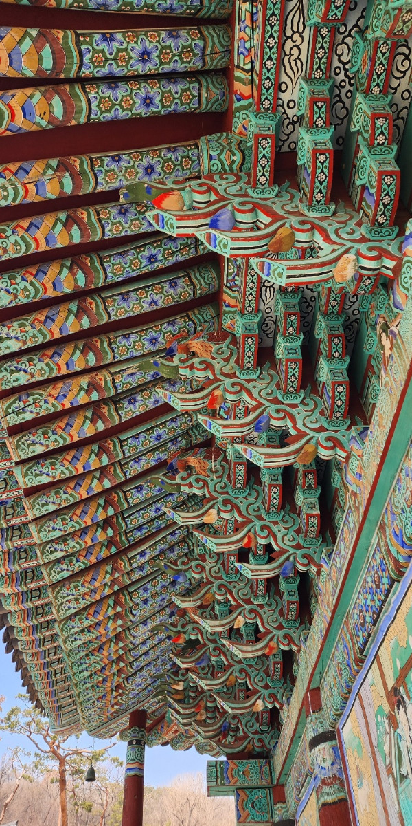 대웅전 기와.jpg