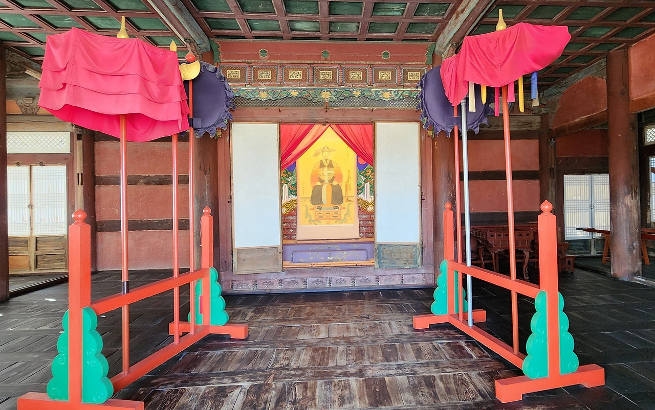 운한각 내부.jpg