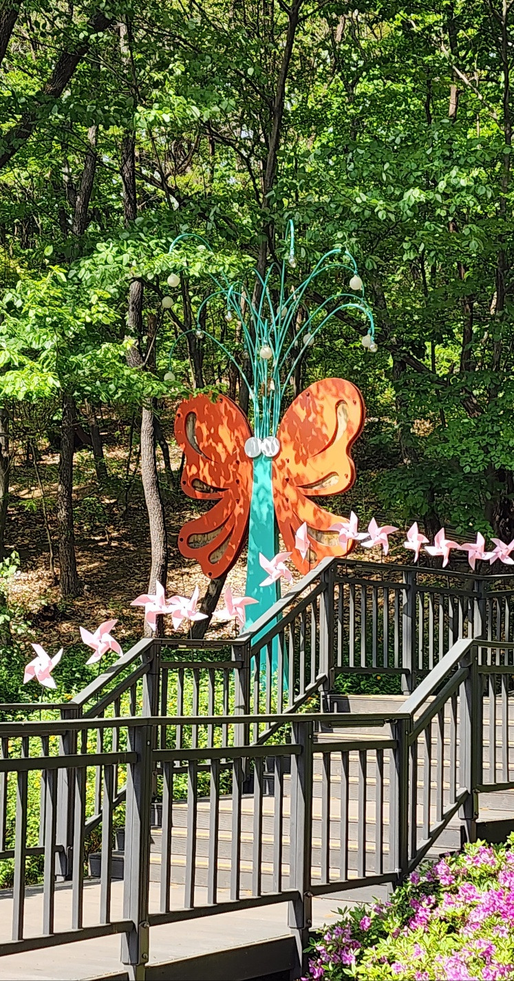 입구 나비계단.jpg