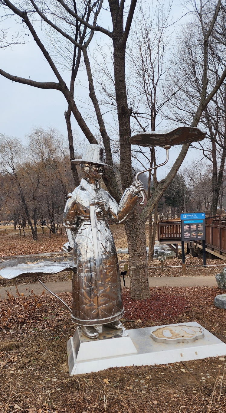 1. 연잎 든 정약용.jpg