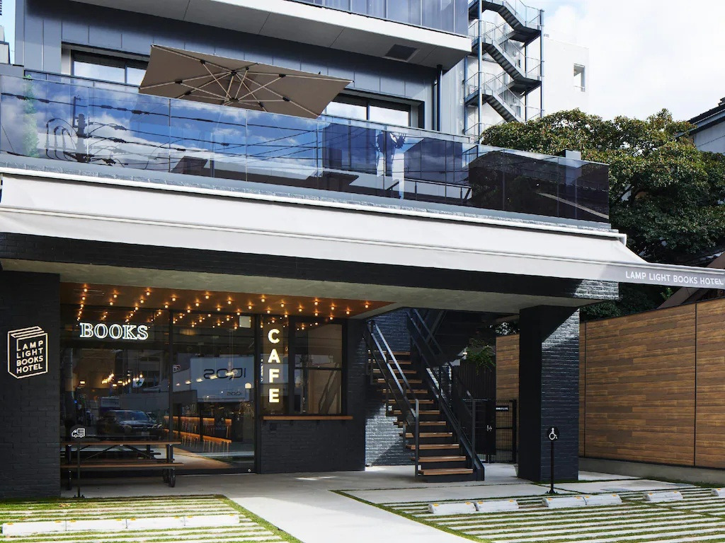 램프-라이트-북-호텔-후쿠오카-7.jpg