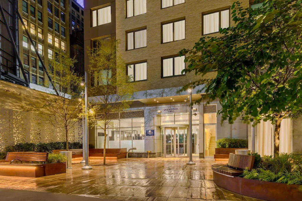 더블트리-바이-힐튼-뉴욕-타임스-스퀘어-사우스-3.jpg
