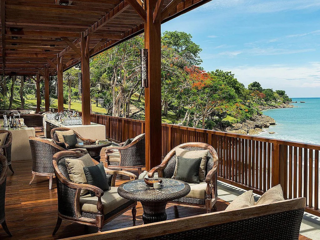 포-시즌스-리조트-발리-앳-짐바란-베이-4.jpg