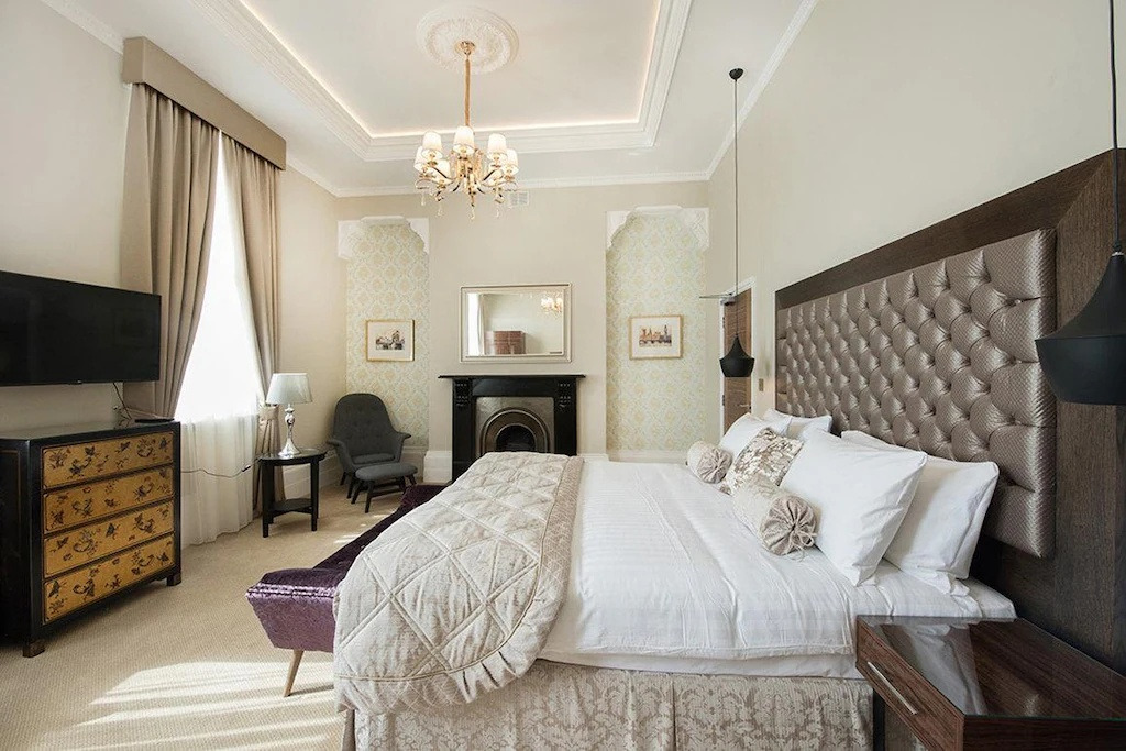 랜즈버리-헤리티지-어-선데이-호텔-6.jpg