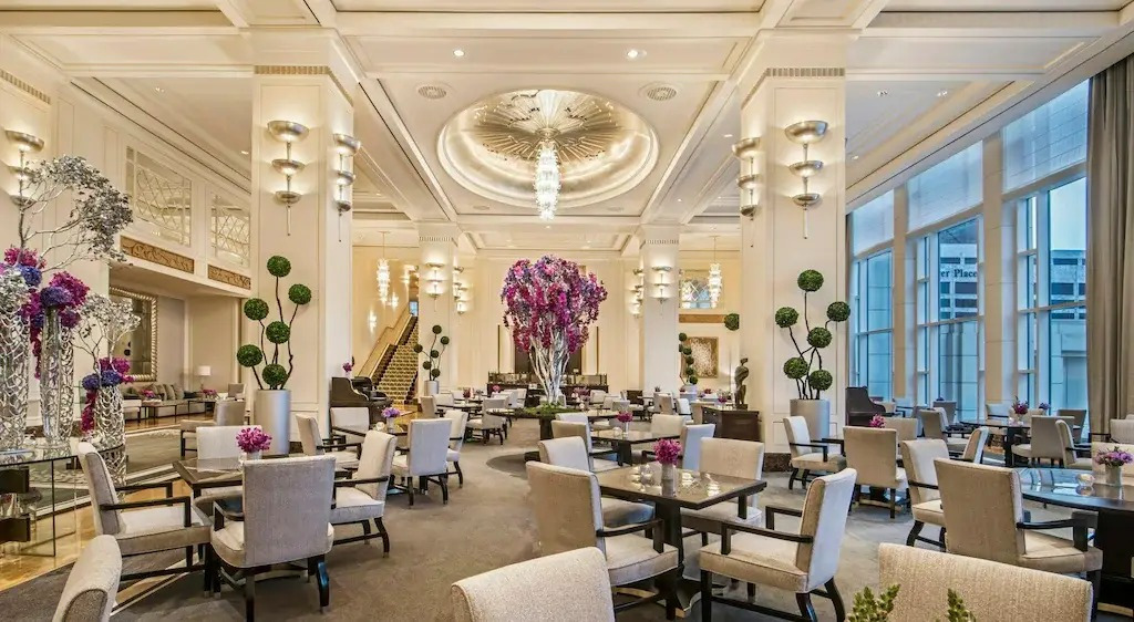 더-페닌술라-시카고-3.jpg