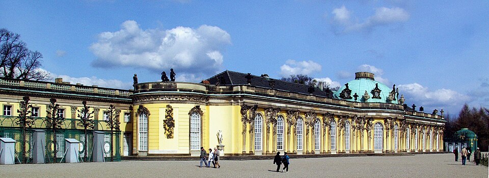 Potsdam_-_Schloss_Sanssouci.jpg